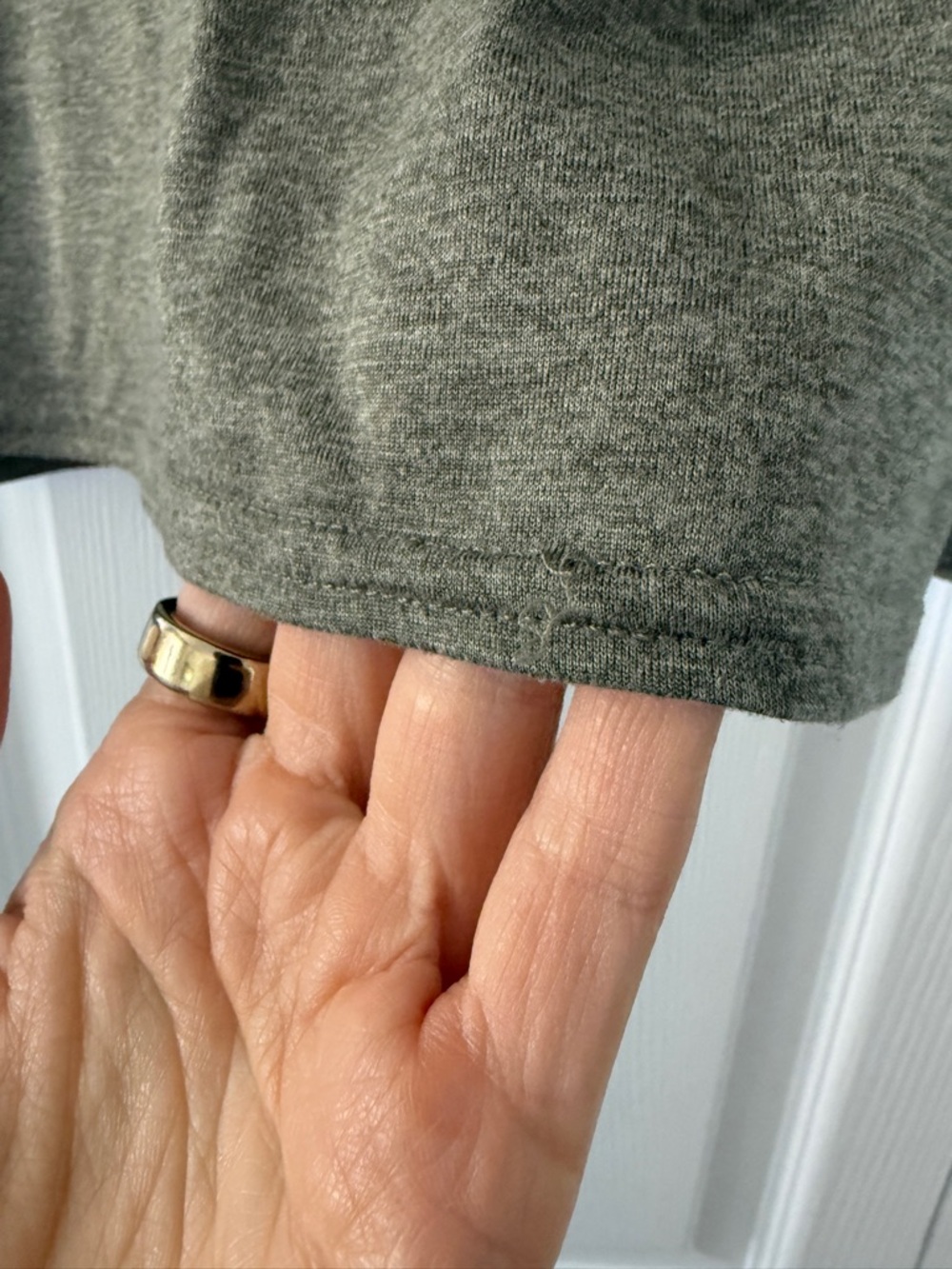 Vuori Olive Green Heather Energy Top Long - Picture 4 of 5